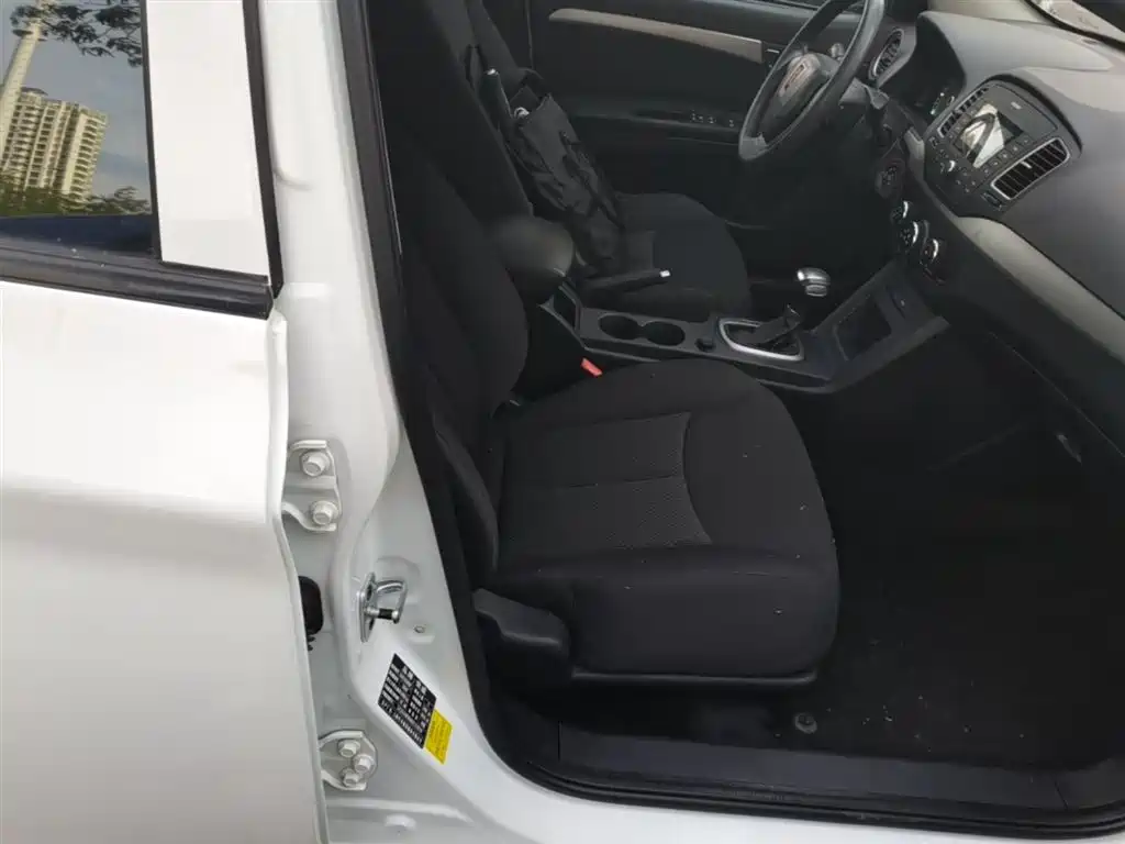 Roewe 350 2017 2015 Model 1.5L Automatic Luxury Sunroof Edition