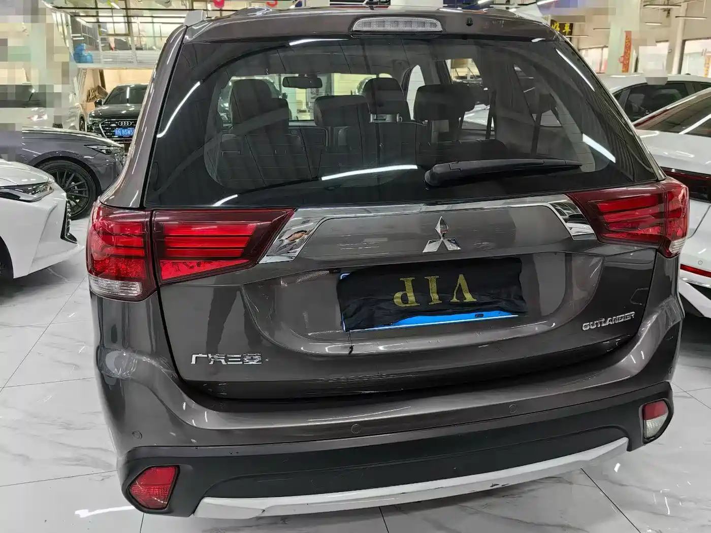 Mitsubishi Outlander 2016 2.4L 4WD Luxury Edition 7-seater фото 5