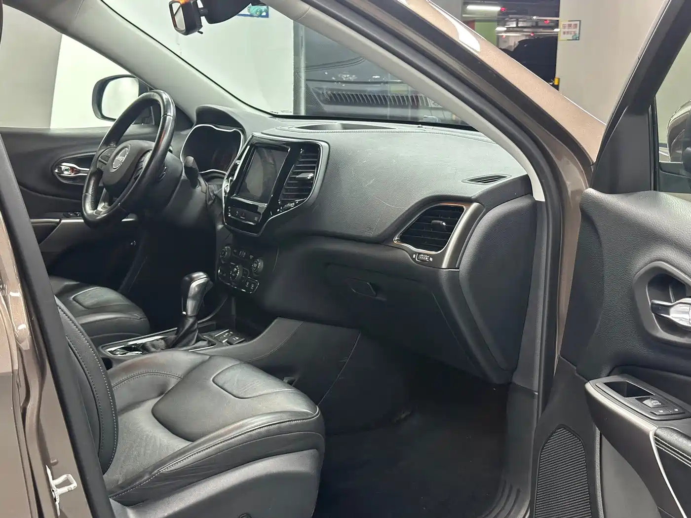 Jeep Cherokee 2019 2019 2.0T 2WD Smart Edition China V