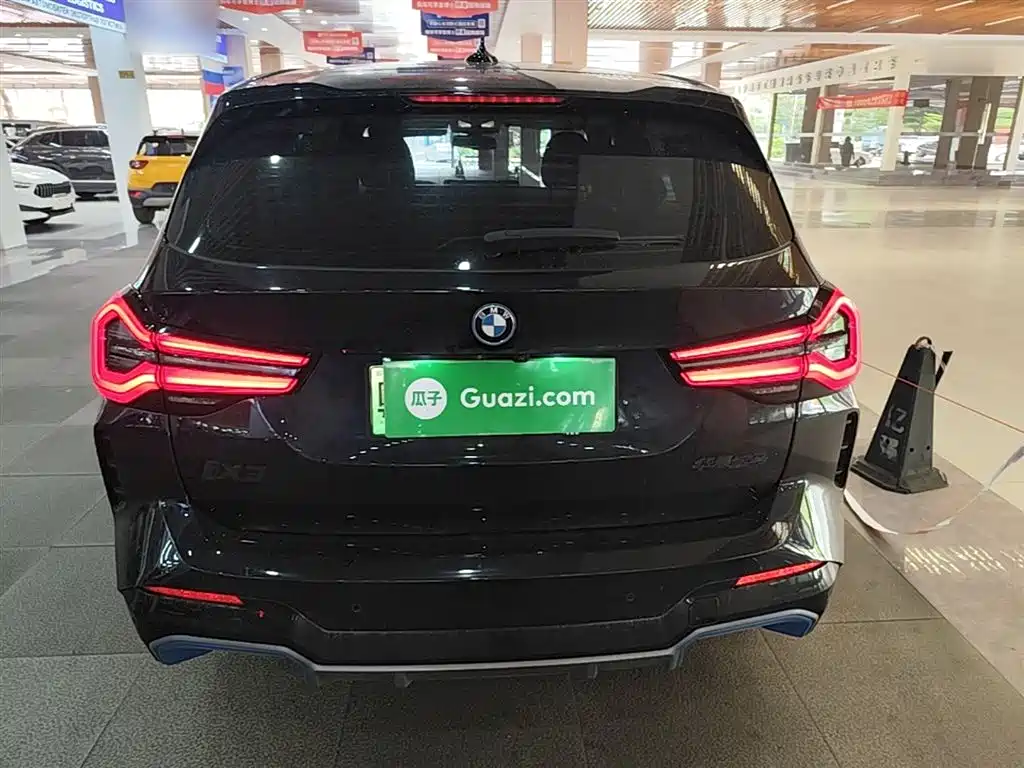 BMW iX3 2022 Innovation Leader фото 6