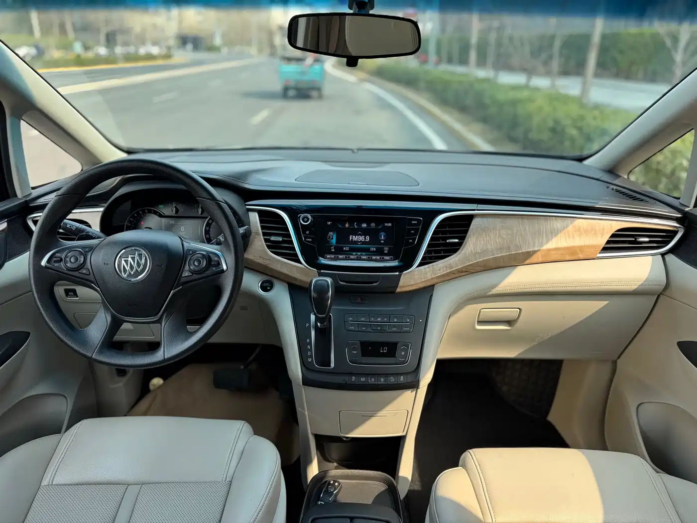 Buick GL8 2017 ES 28T Comfort Type China V фото 11
