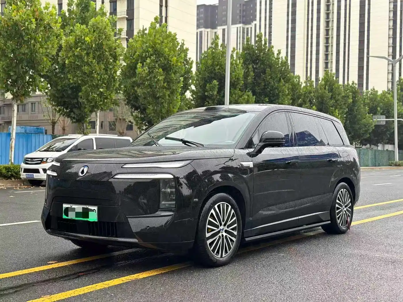 2026 Denza N8L