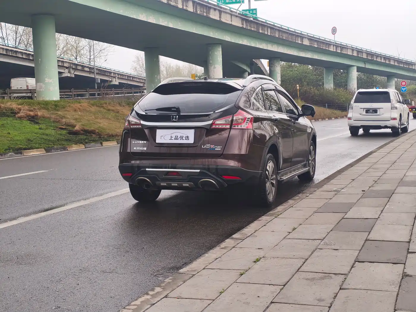 LUXGEN EXCELLENT 6 SUV