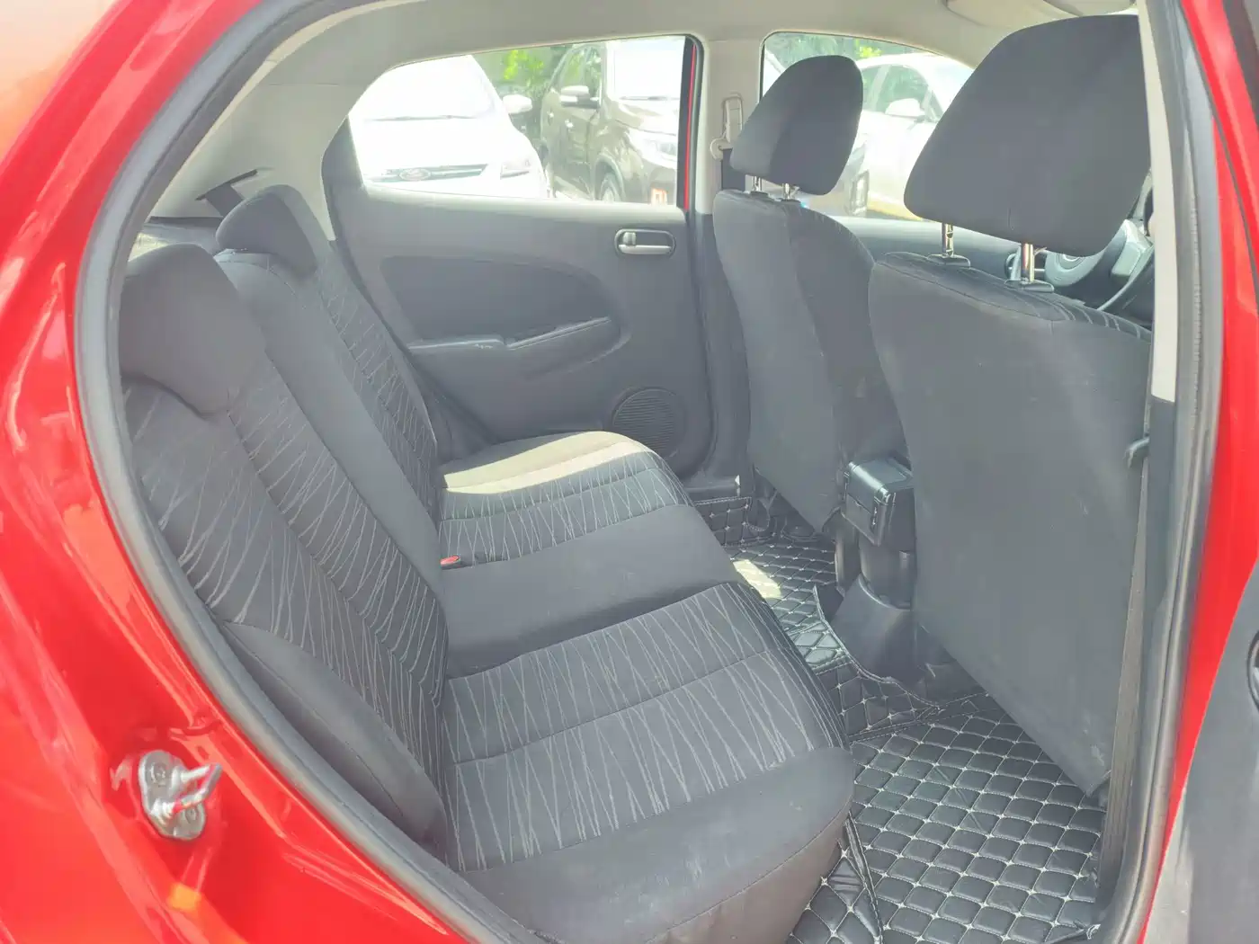 Mazda 2 2013 2012 Hatchback Dynamic 1.5L Automatic Value Edition