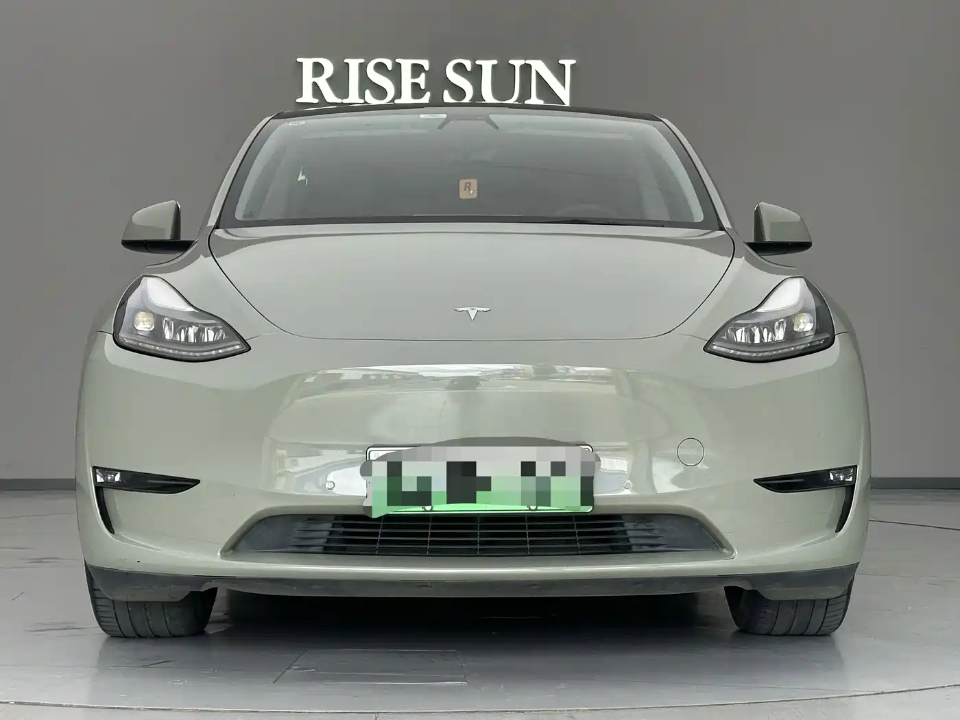 Фото 2 - Tesla Model Y