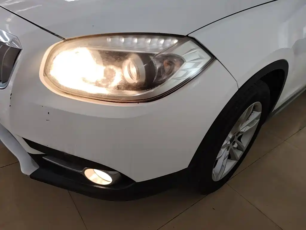Photo 24 - Zhonghua V5