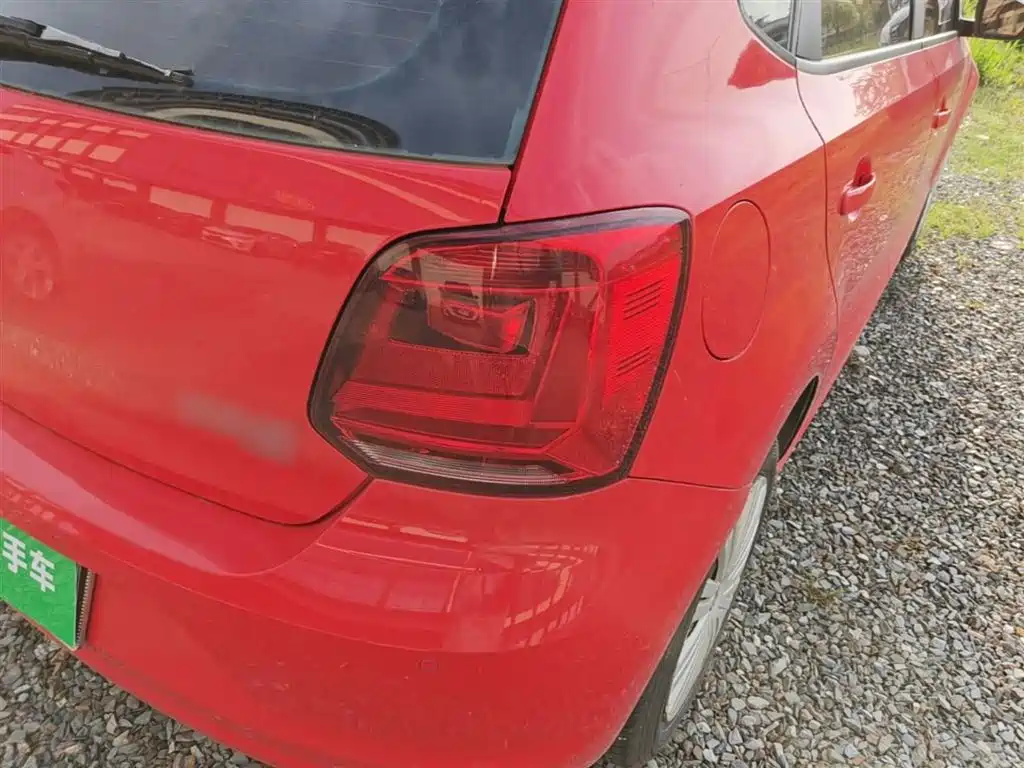 Volkswagen Polo 2016 1.6L Automatic Comfort фото 8