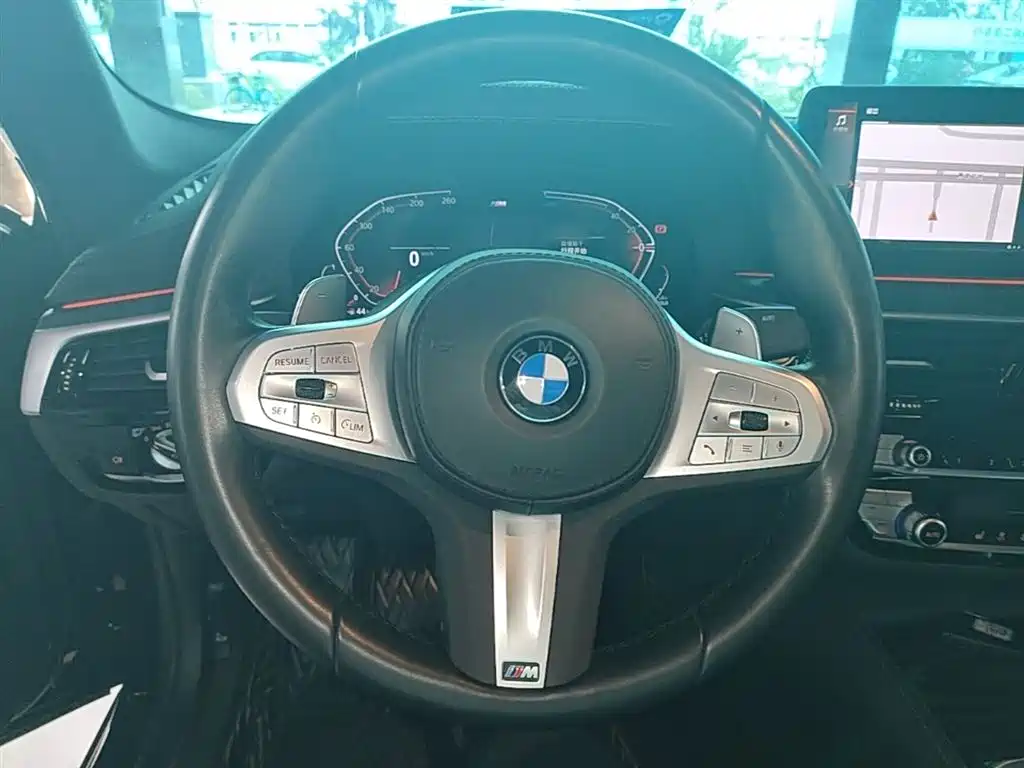 BMW 5 Series 2023 530Li Leading M Sport Package фото 11