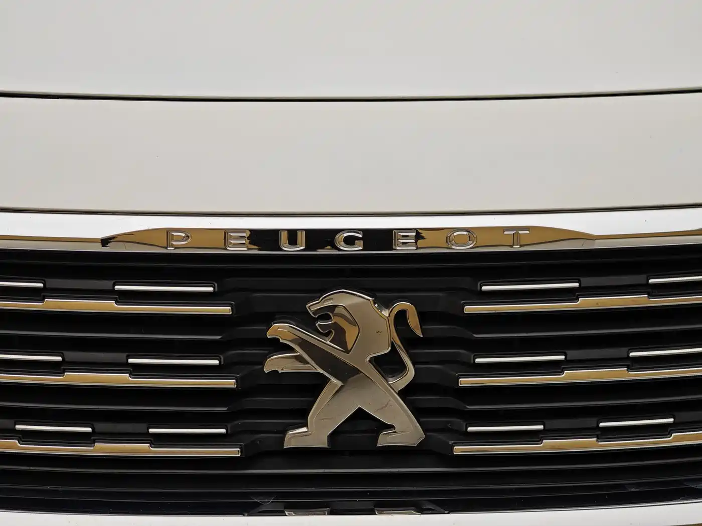 Peugeot 5008 2017 380THP 7-seat Elite Edition фото 3