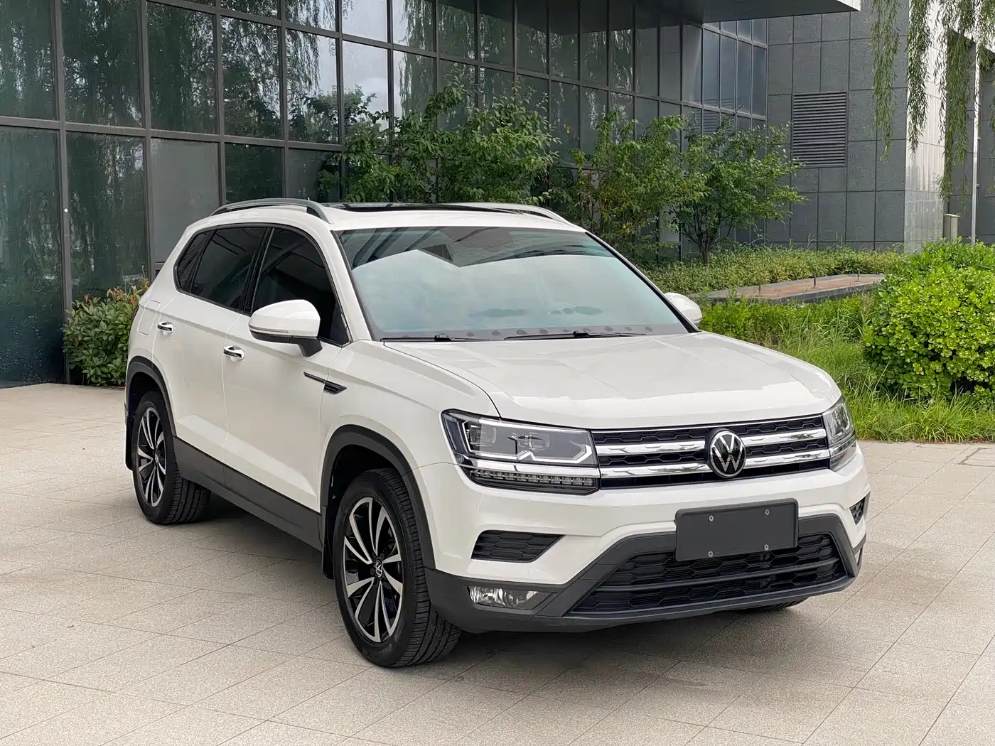 Volkswagen Tharu, миниатюра 3