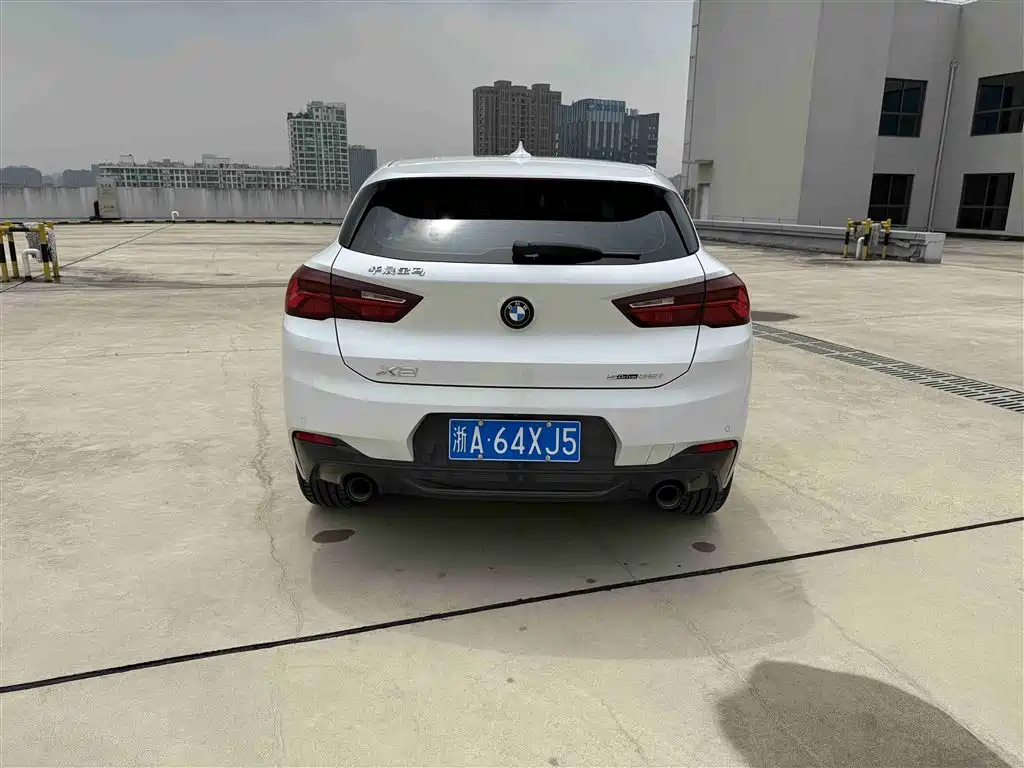 BMW X2 2023 sDrive25i M Sport Shadow Edition фото 6