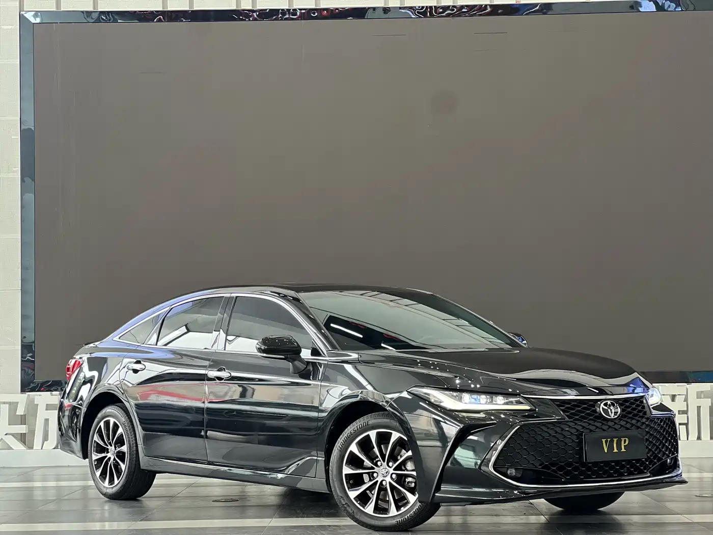 Toyota Avalon 2023 2.5L Luxury Edition фото 3