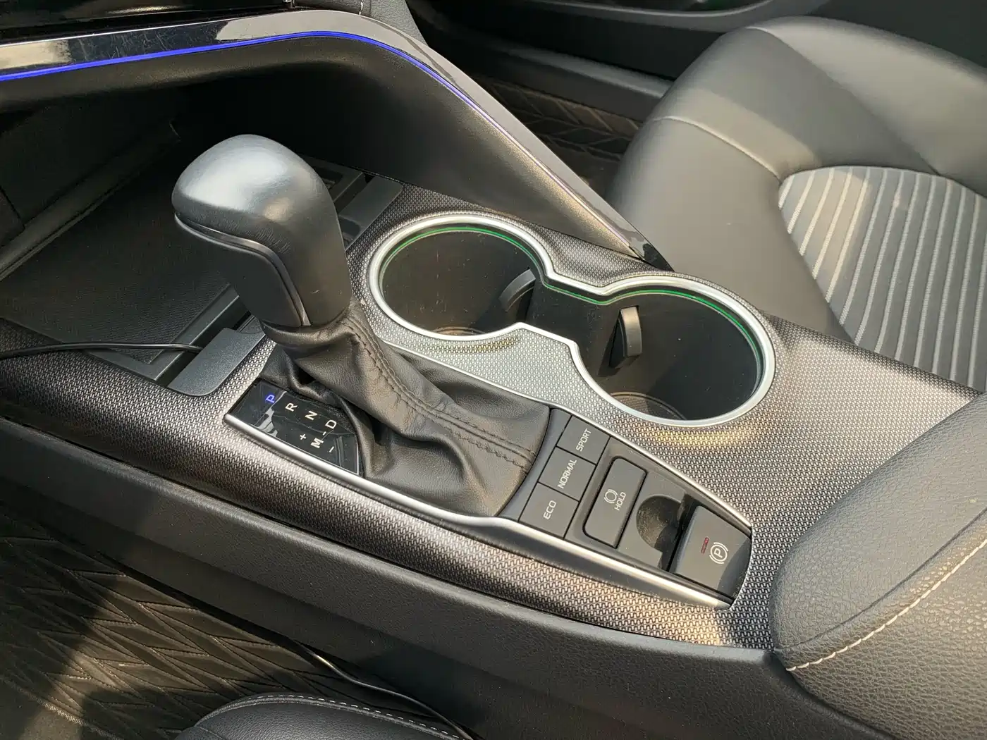 Toyota Camry 2023 2.0S Knight Edition фото 20