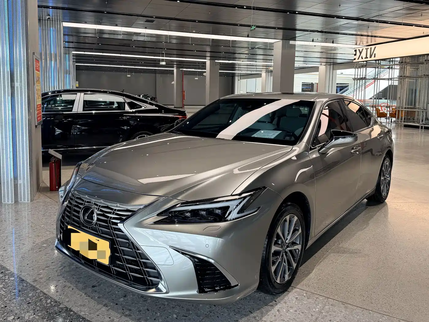 Lexus ES 2025 2025 300h Ultimate Edition