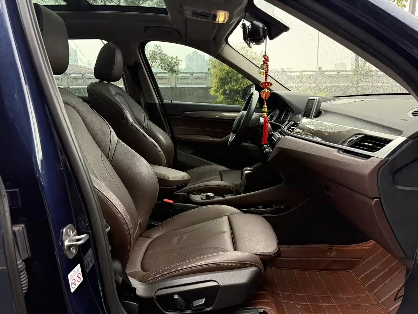 BMW X1 2019 sDrive18Li Premium Model фото 7