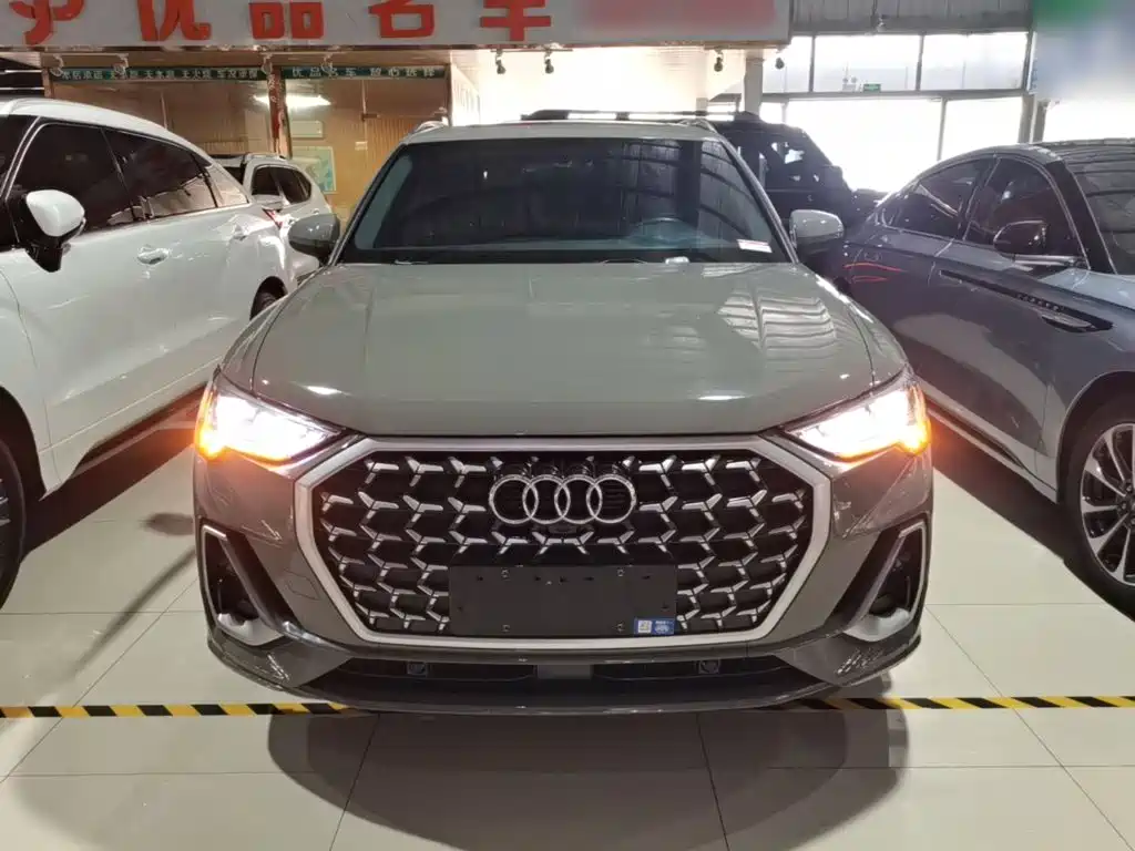 Audi Q3 2025 2024 35 TFSI Fashion Sport