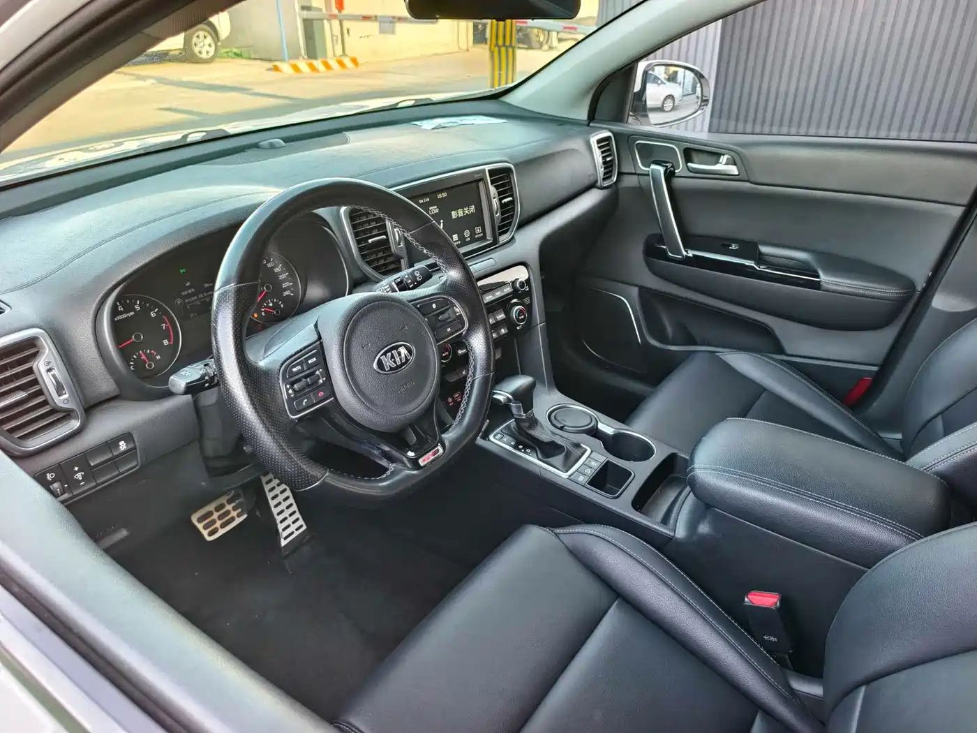 Kia KX5 2016 Model 1.6T Automatic 2WD DLX фото 9