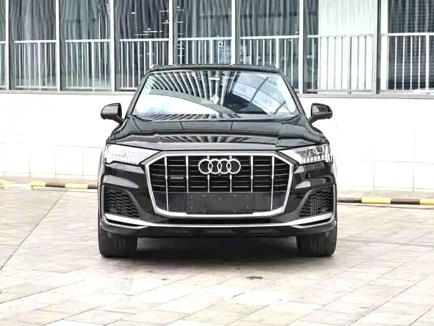 Фото 2 - Audi Q7