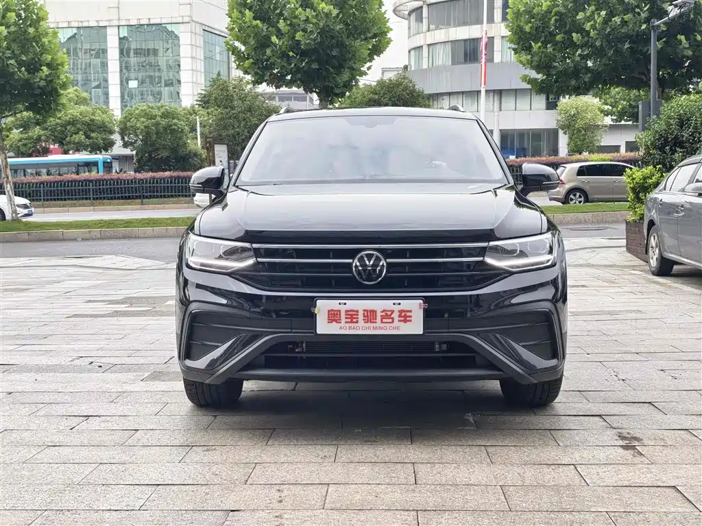 Volkswagen Tiguan L 2025 Model 300TSI Auto 2WD Dragon Edition фото 2