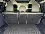 Photo 18 - Land Rover Defender