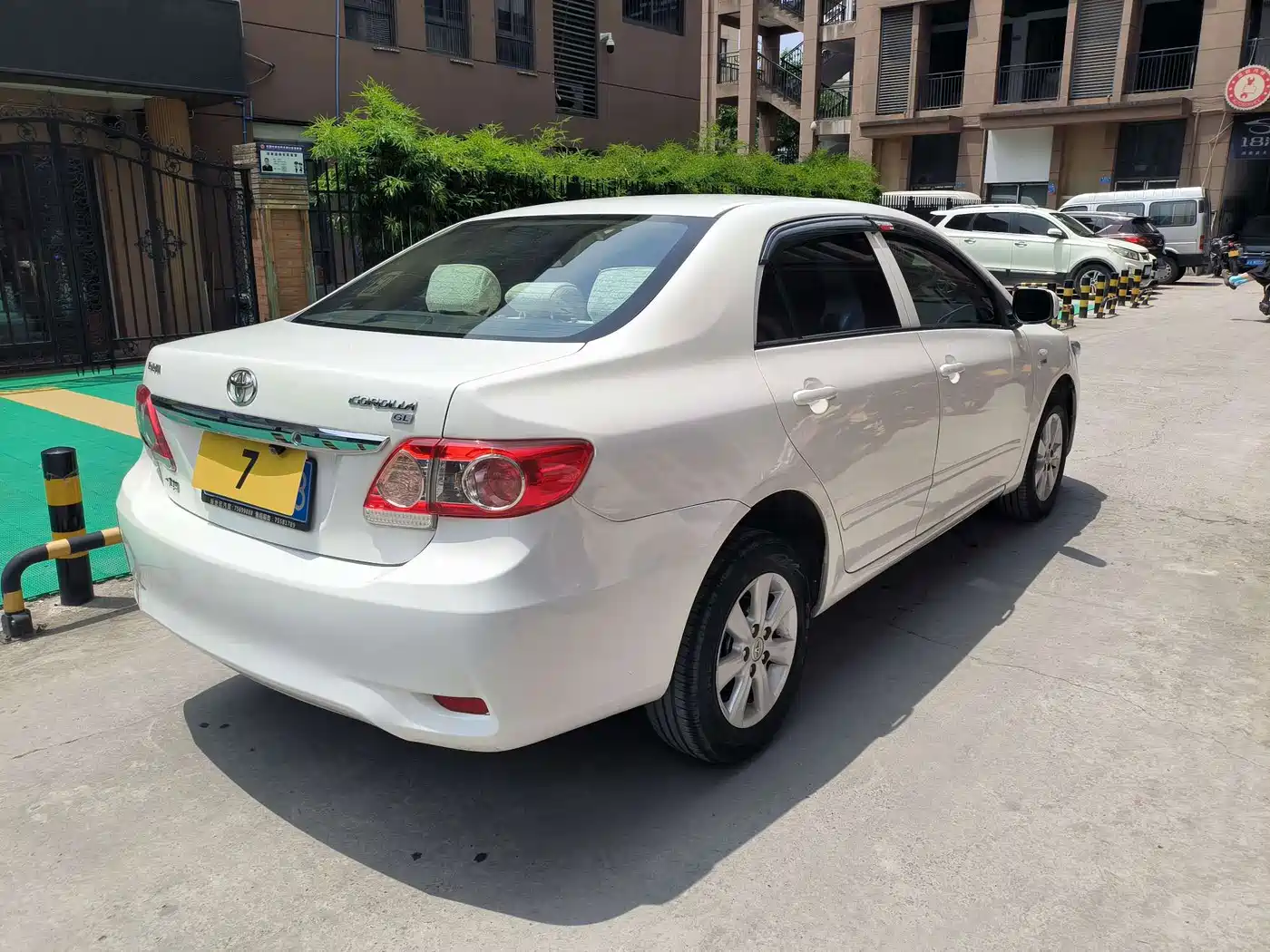 Фото 6 - Toyota Corolla
