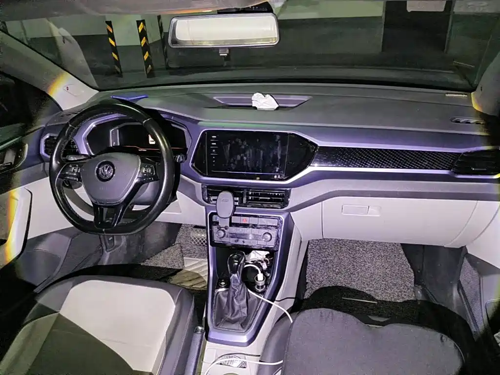 Photo 12 - Volkswagen T-Cross