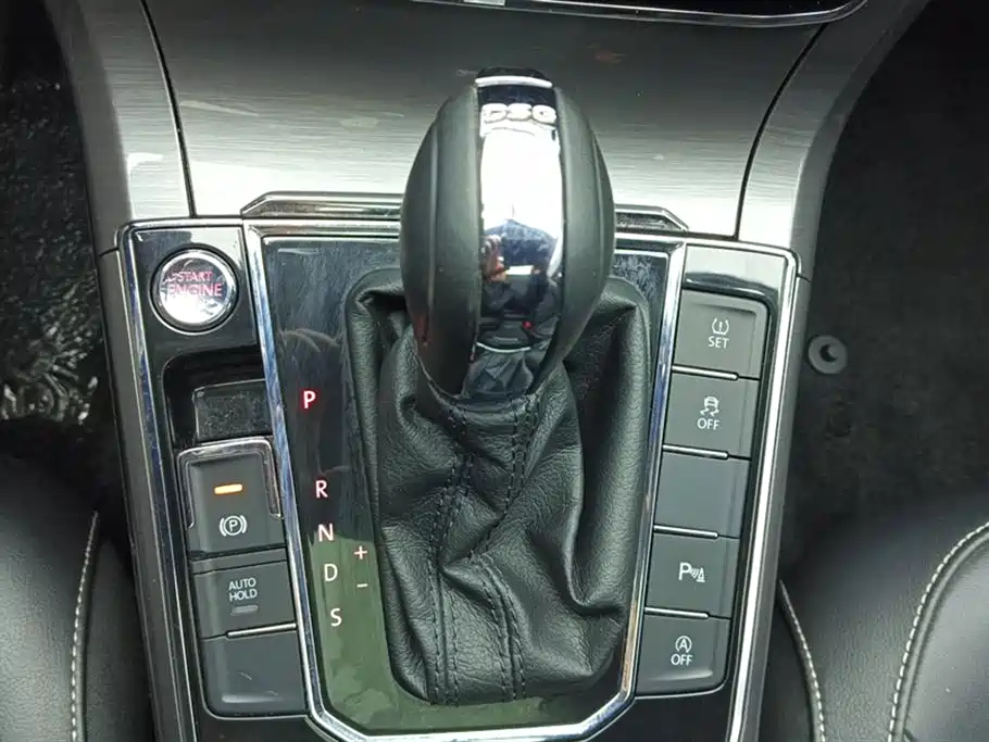 Volkswagen Passat 2017 330TSI DSG Prestige фото 16