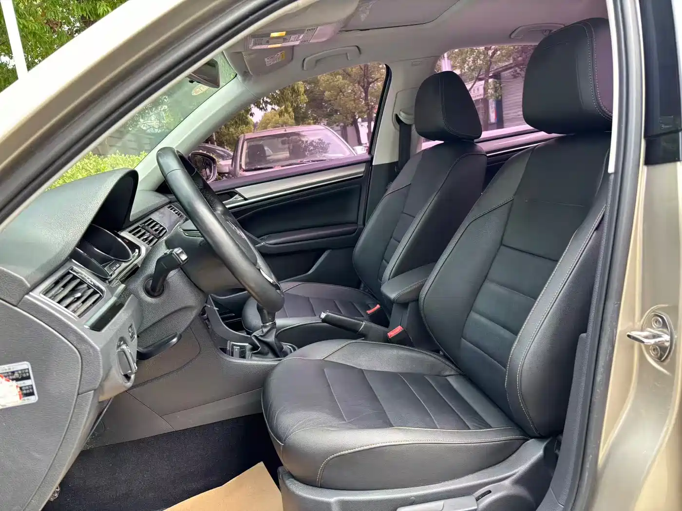 Volkswagen Bora 2017 1.6L Manual Comfort Edition фото 10