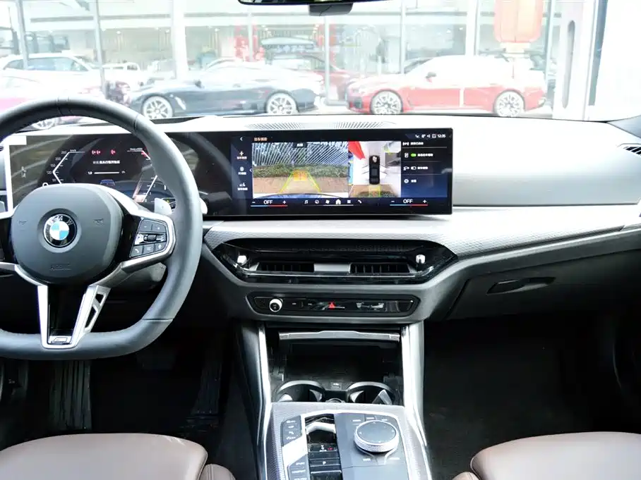 BMW 3 Series 2025 330Li Premium M Sport Night Edition фото 7