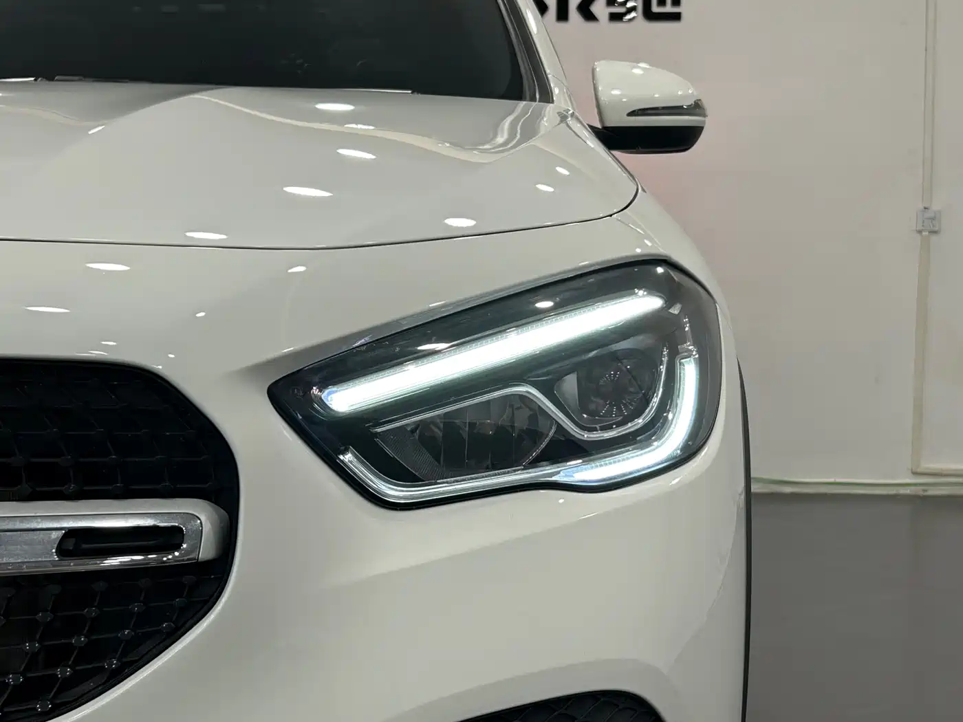 MERCEDES-BENZ GLA