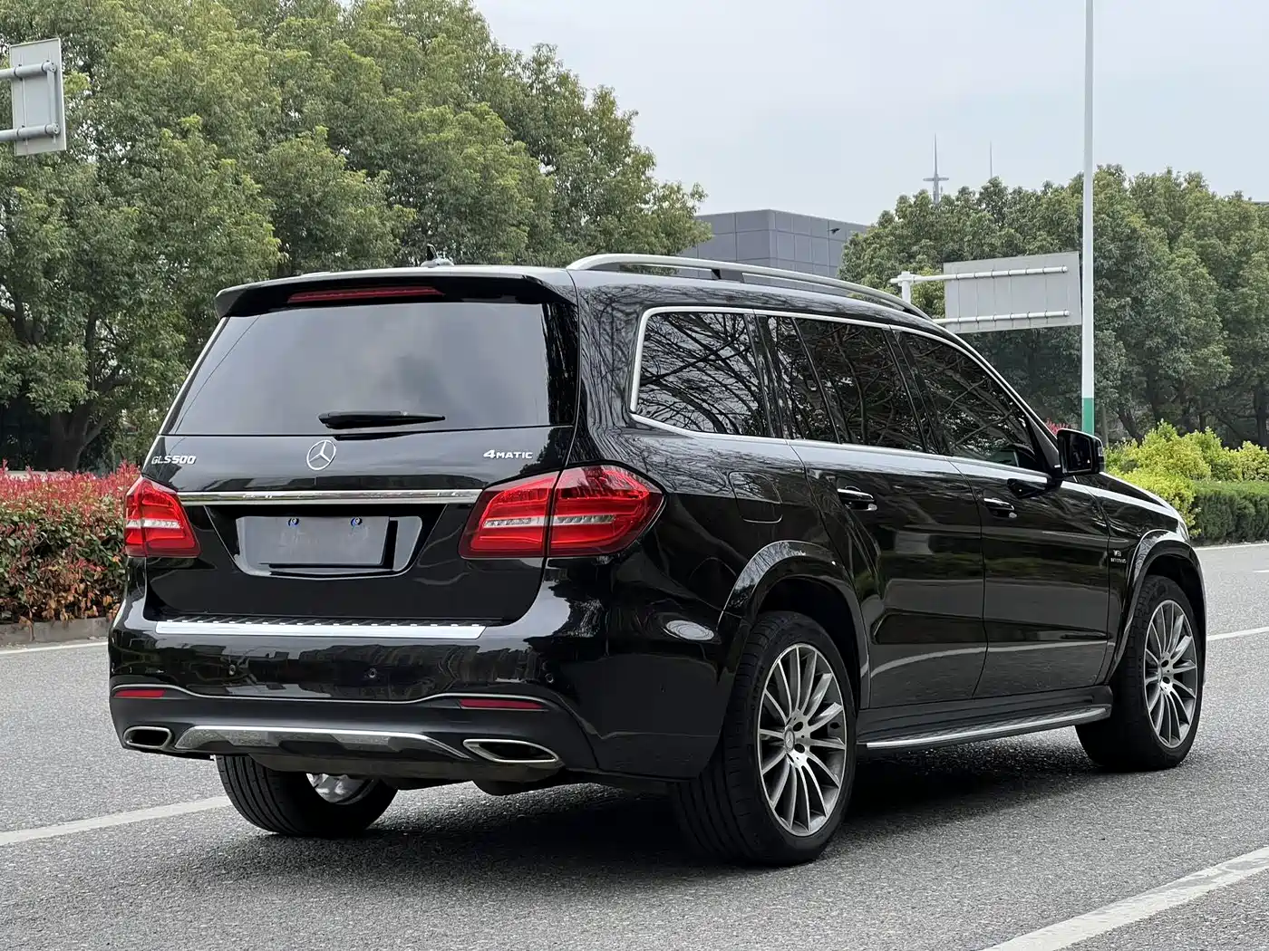 MERCEDES-BENZ GLS