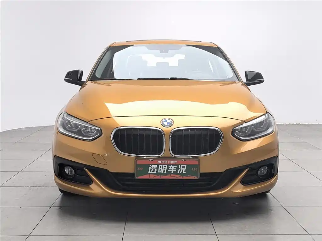 BMW 1 Series 2017 118i Sport фото 3