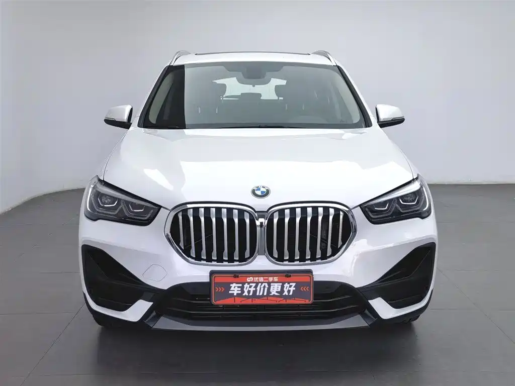 BMW X1 2020 sDrive20Li Fashion Model фото 3