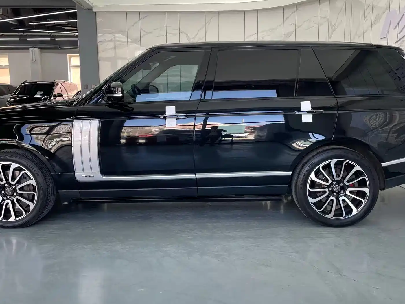Land Rover Range Rover 2015 5.0 SC V8 AB Prestigious Genesis Extended Edition фото 5