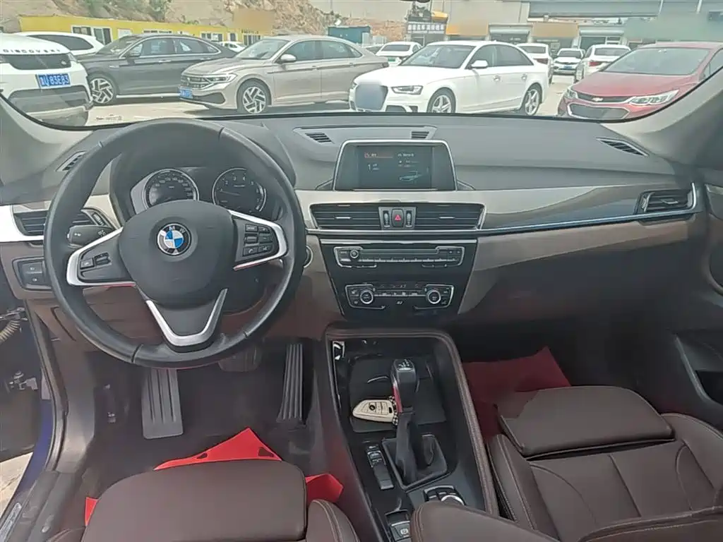 BMW X1 2019 sDrive18Li Premium Model фото 10