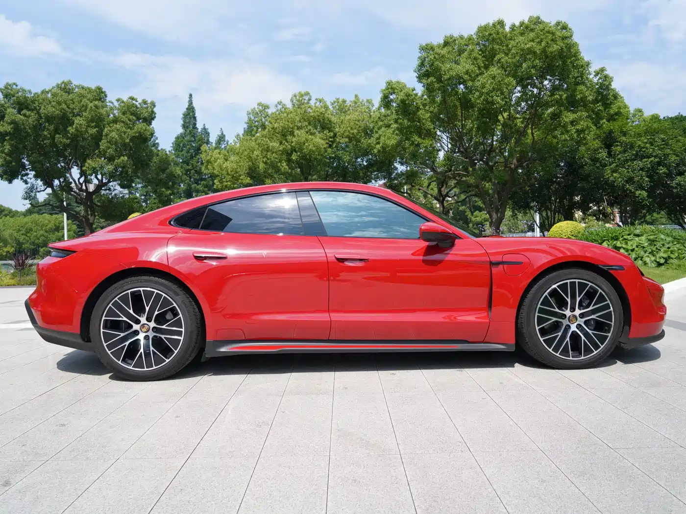 Porsche Taycan 2020 Taycan фото 18