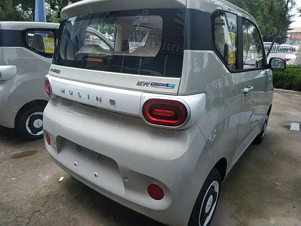 Фото 7 - Wuling Motors Hongguang MINIEV