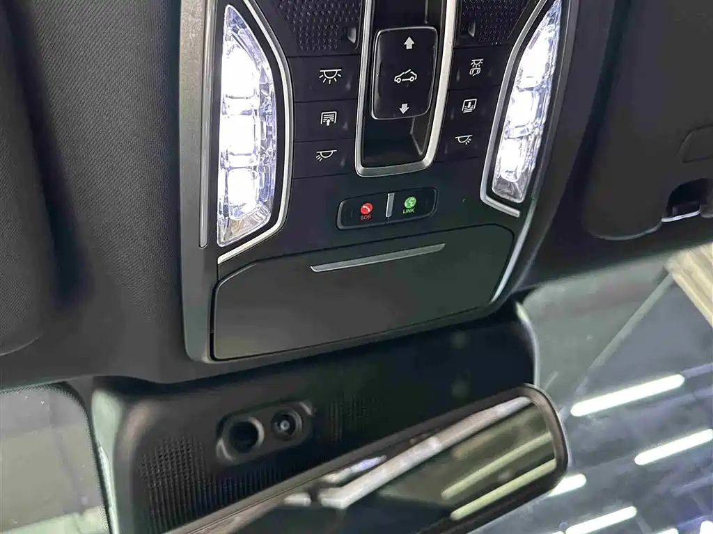 GAC Trumpchi Trumpchi GS8 2022 Dual Engine Series 2.0TM 2WD Premium Edition (6-Seater) фото 25