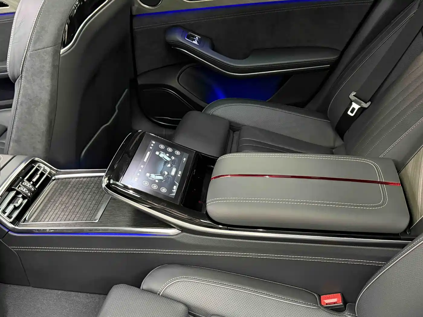 Hongqi H9 2022 3.0T Smart Connect Flag Leader 4-Seater фото 9