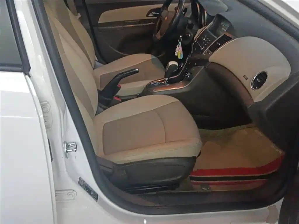 Chevrolet Cruze 2015 1.5L Classic SE AT фото 25