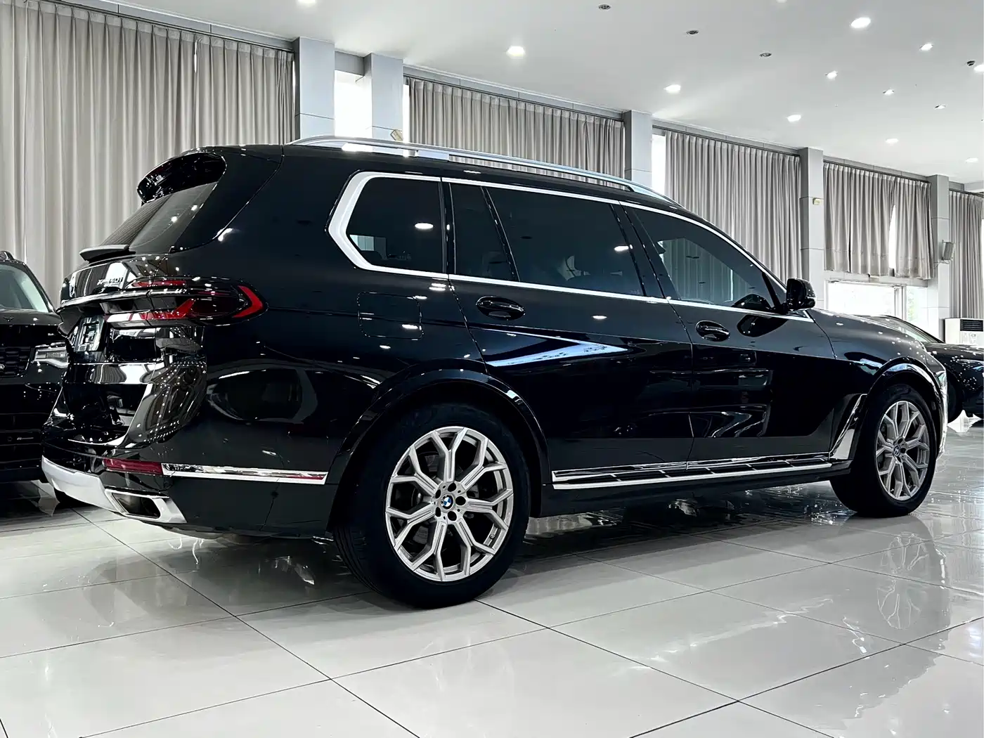 2025 BMW X7