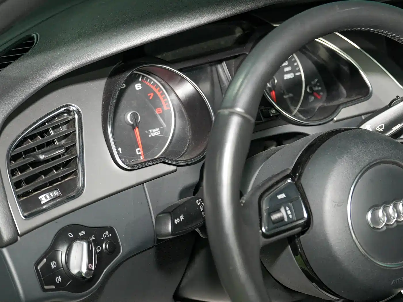 Audi A5 (Import) 2012 2.0TFSI Cabriolet фото 18