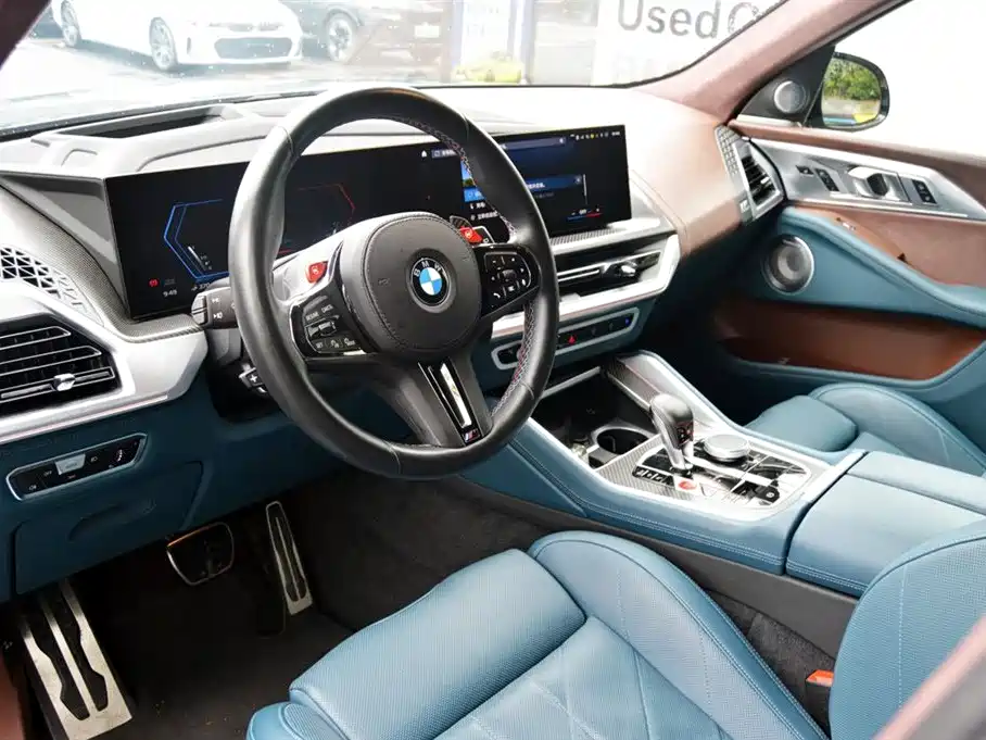 BMW XM 2023 Model Base фото 7