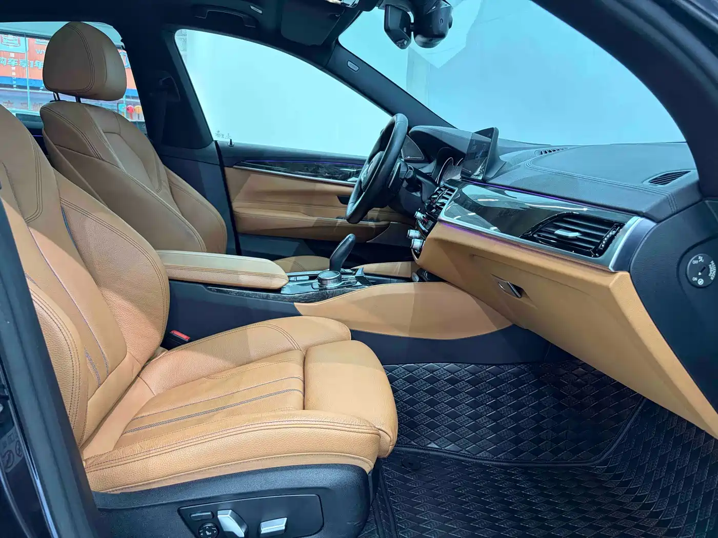 BMW 6 Series GT 2018 630i M Sport Package фото 14