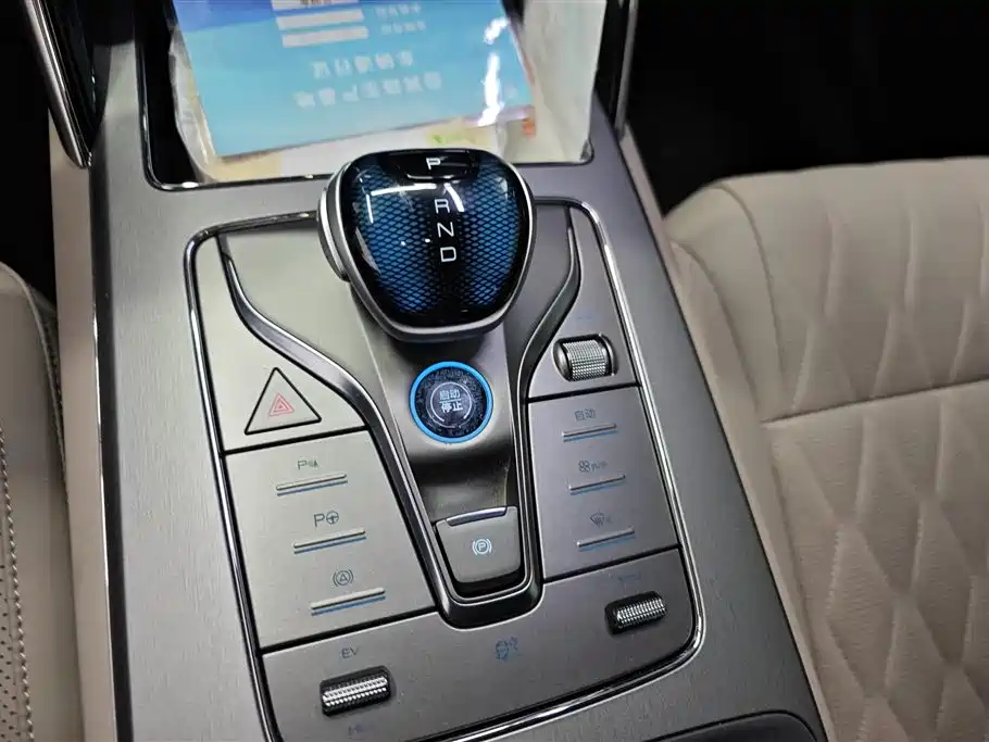 BYD Tang New Energy 2025 Smart Driving Edition DM-i 115KM Premium фото 16