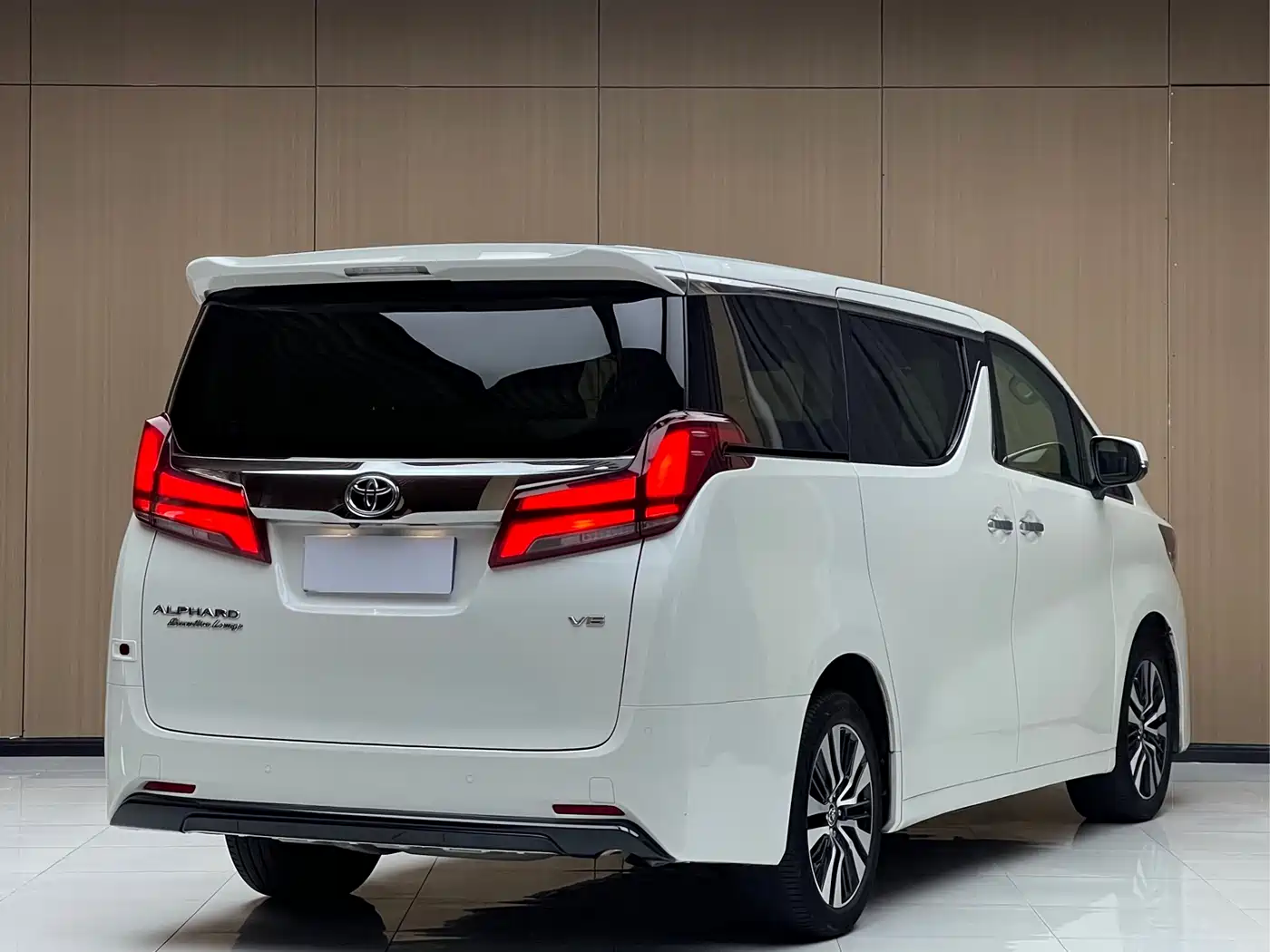 Toyota Alphard 2018 Facelift 3.5L Luxury Edition фото 3