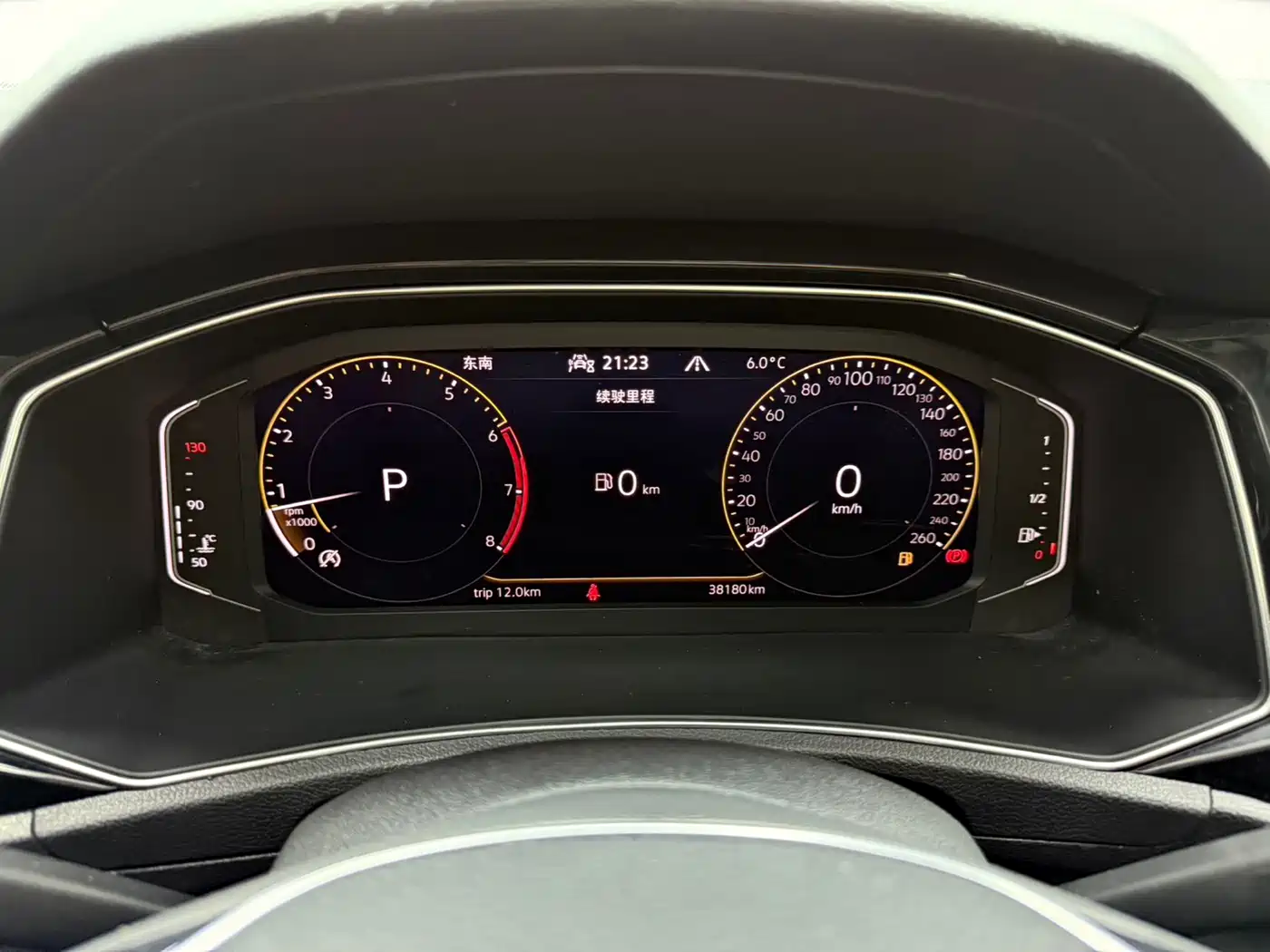 Volkswagen T-ROC 2021 280TSI DSG 2WD Comfort Smart Connect 30th Anniversary Edition фото 8