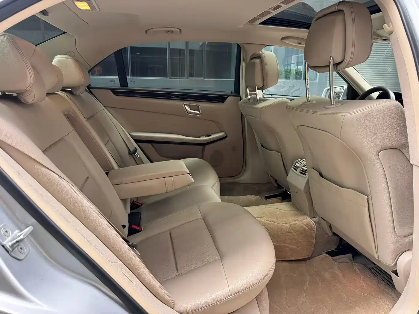 Mercedes-Benz E-Class 2014 E 260 L Sport фото 9