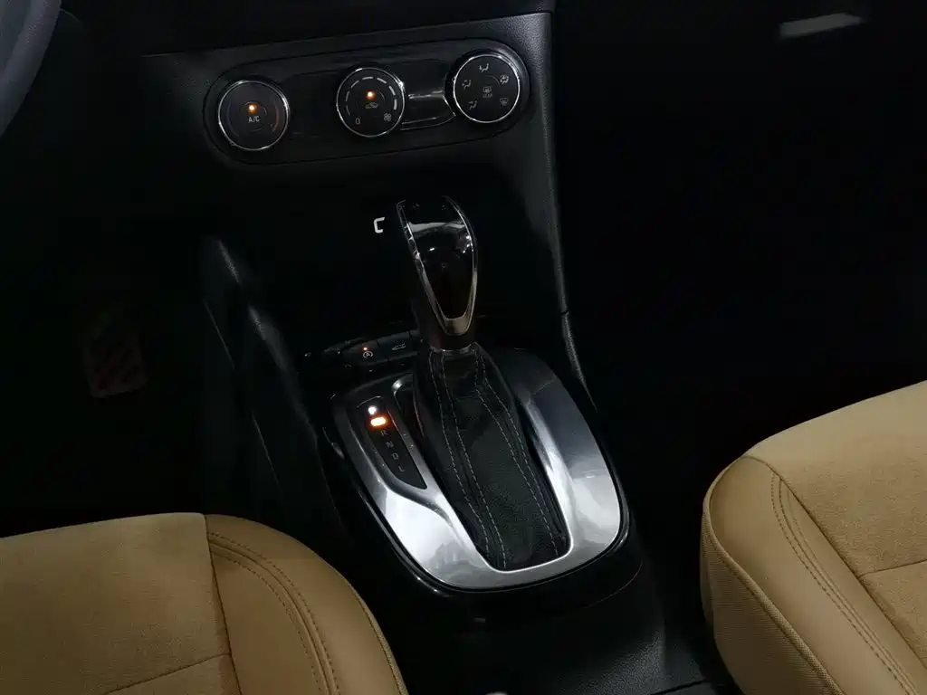 Buick Excelle 2018 15N CVT Luxury фото 13