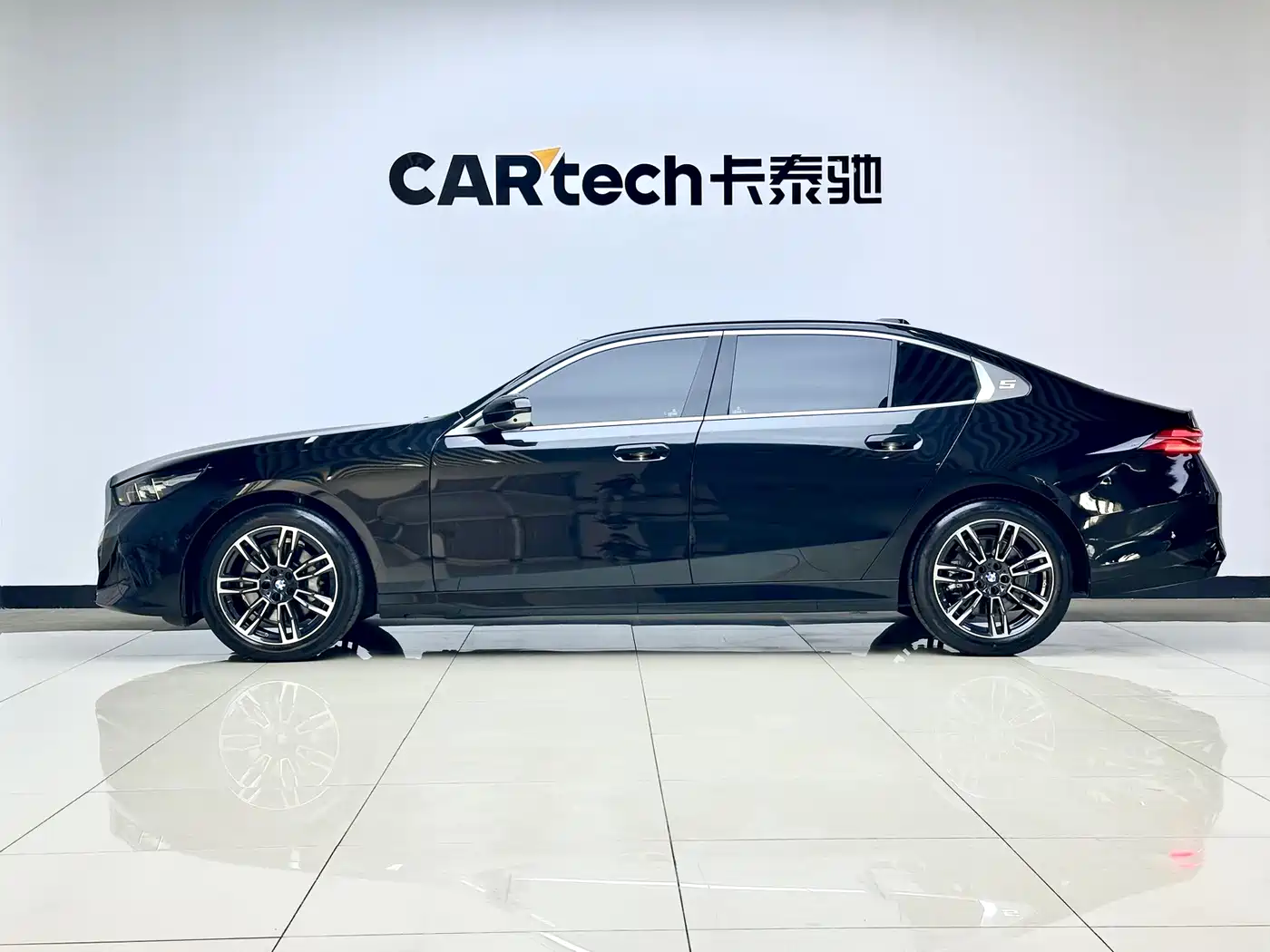 BMW 5 Series 2026 2025 530Li Leading M Sport Package
